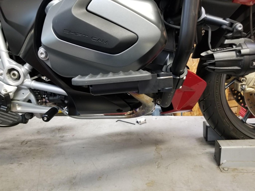 35100BL, LOW MOUNT HIGHWAY PEG ASSEMBLE FOR 30200, 34200 or 36200